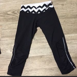 Lululemon size 4 crop pant